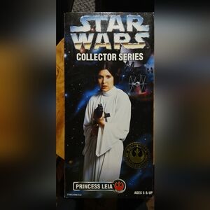 Star Wars Princess Leia Collector Figure